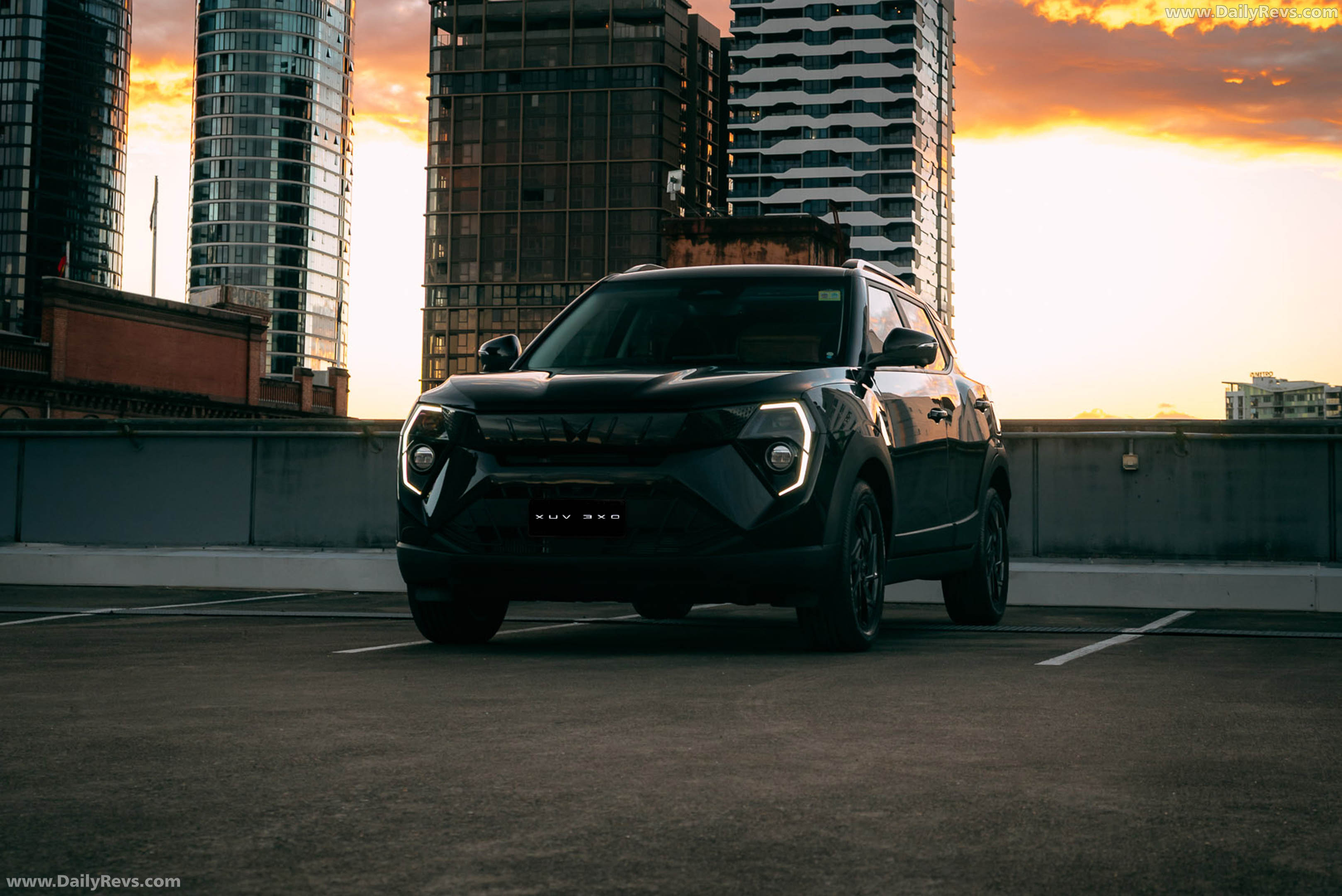 2026 Mahindra Motors XUV 3XO Black Anniversary Edition Front View